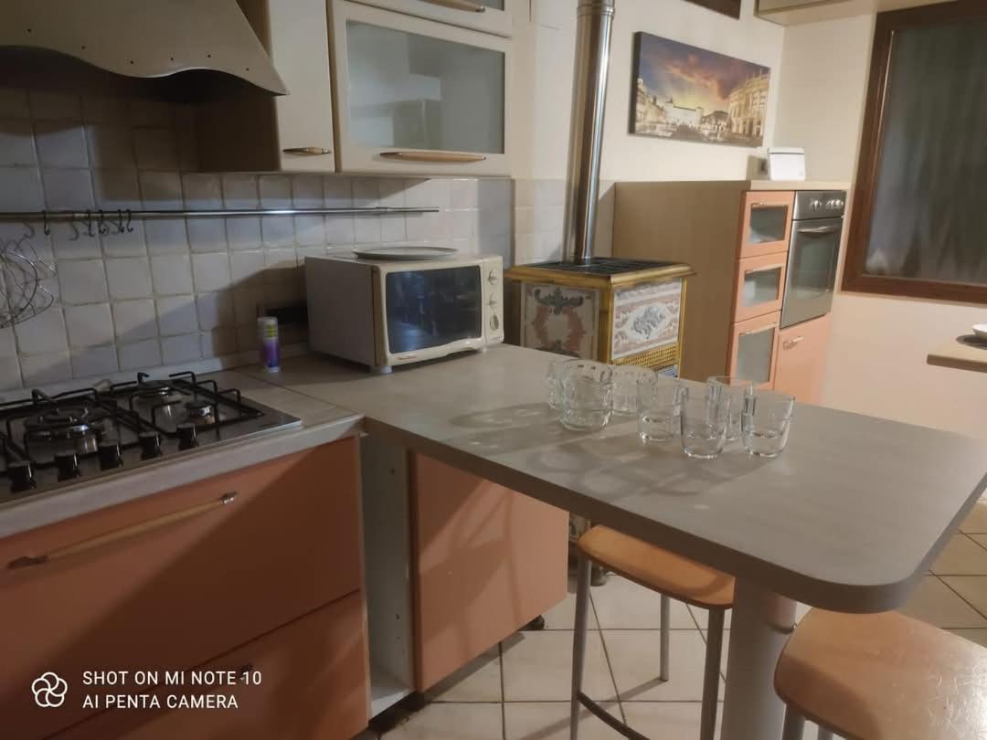 Ferienwohnung La Dimora Del Borgo Pinerolo Exterior foto